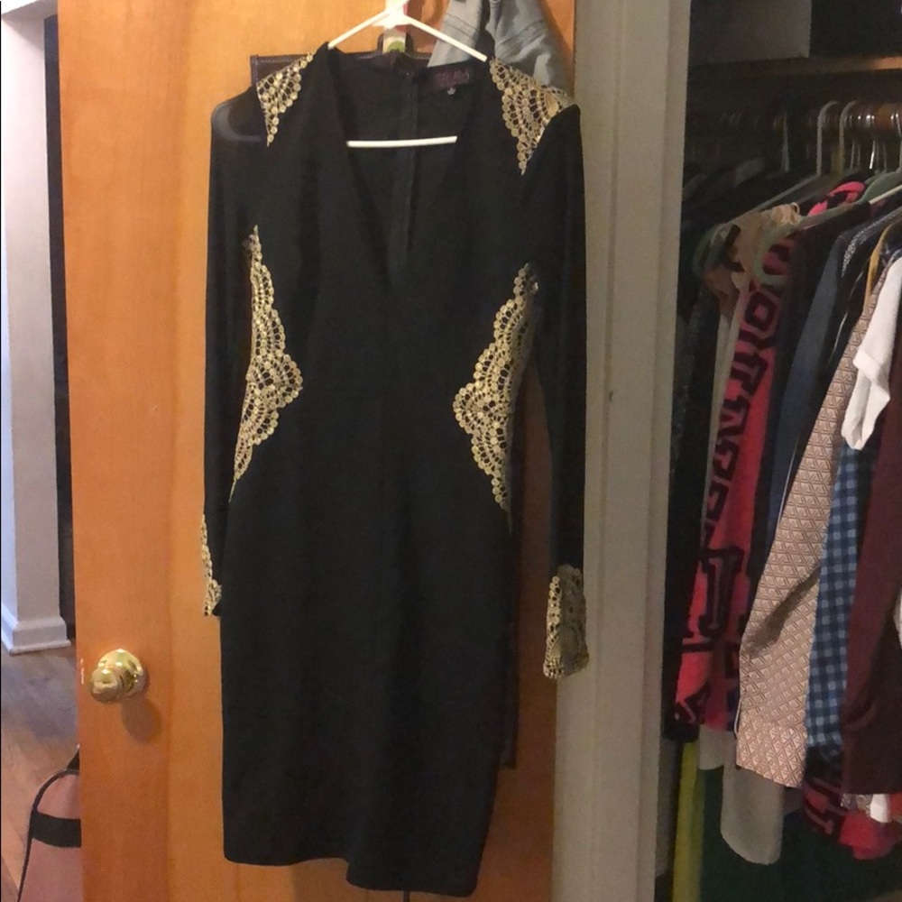 Black body con dress size medium